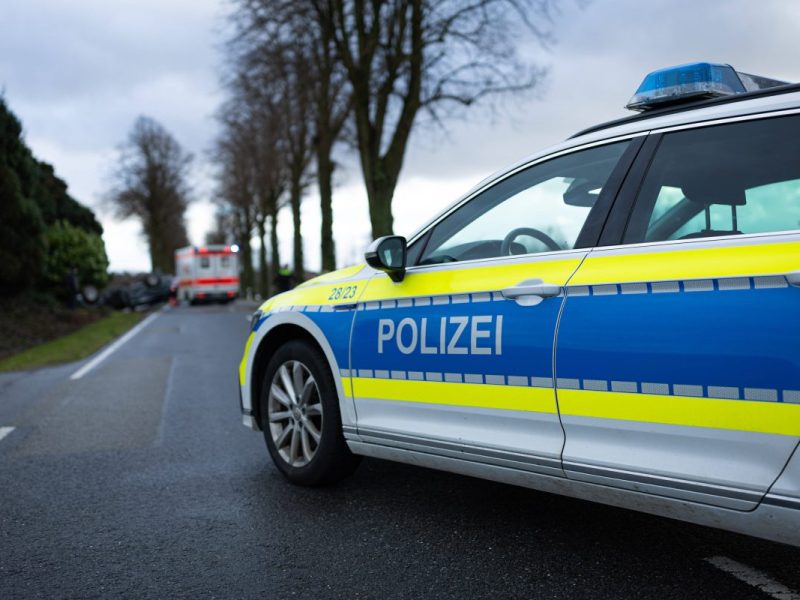 Thüringen: Schrecklicher Crash! 42-Jährige stirbt noch vor Ort