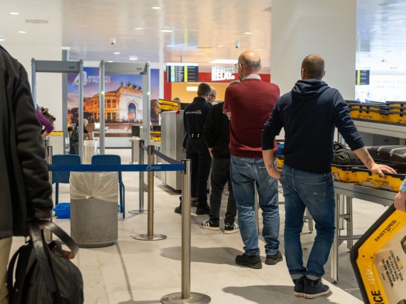 Urlaub: Neue Regel an den Flughäfen – Reisende können es kaum abwarten