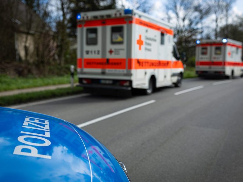 Thüringen: Tödlicher Frontal-Crash! Für einen Mann kommt jede Hilfe zu spät