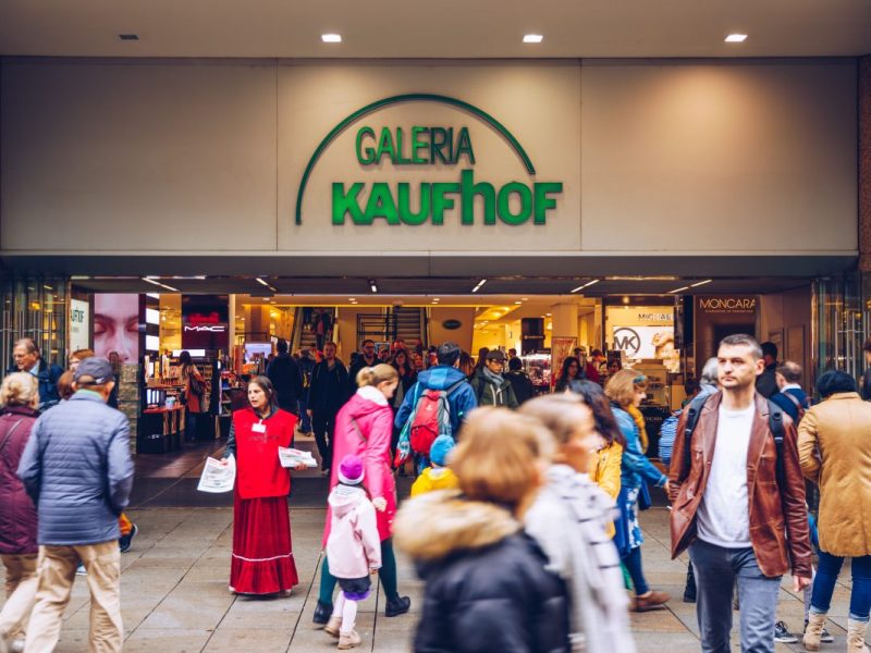 Galeria Karstadt schließt Warenhäuser: Rewe-Kunden schauen plötzlich ganz genau hin