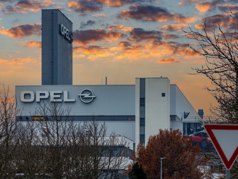 Opel in Thüringen: Autobauer streicht Stellen! Müssen die Mitarbeiter in Eisenach zittern?