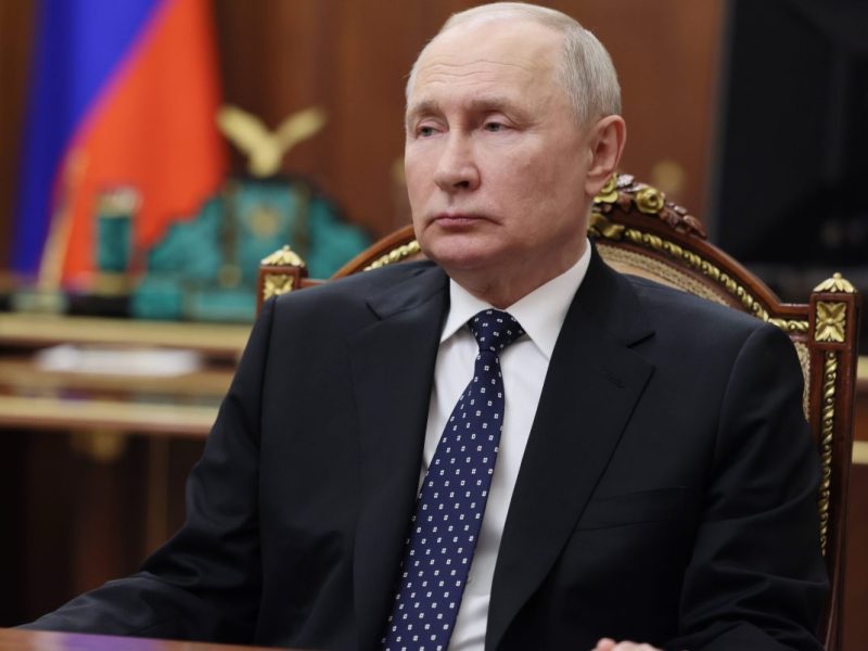 Putin tauscht Militär-Minister aus – westliche Experten haben jetzt schlimme Vermutung
