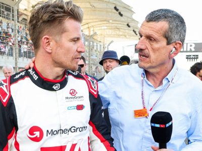 Formel 1: Nico Hülkenberg im Gespräch mit Günther Steiner.