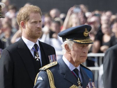 Das Verhältnis zwischen Prinz Harry und König Charles ist seit längerem angespannt. Doch DIESE Gäste lässt auf Versöhnung hoffen...