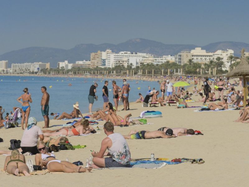 Urlaub auf Mallorca: Schock-Moment an der Playa! Plötzlich fassen dich Fremde an