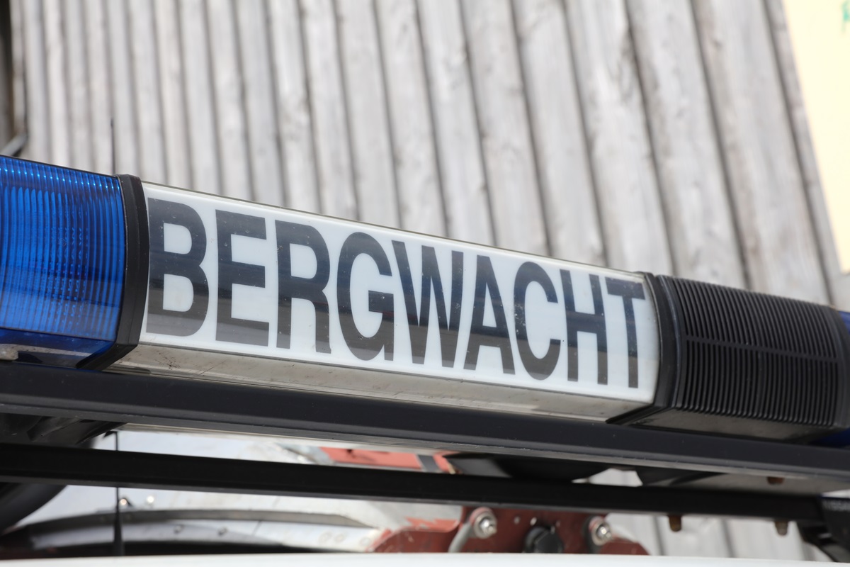 bergwacht einsatzfahrzeug