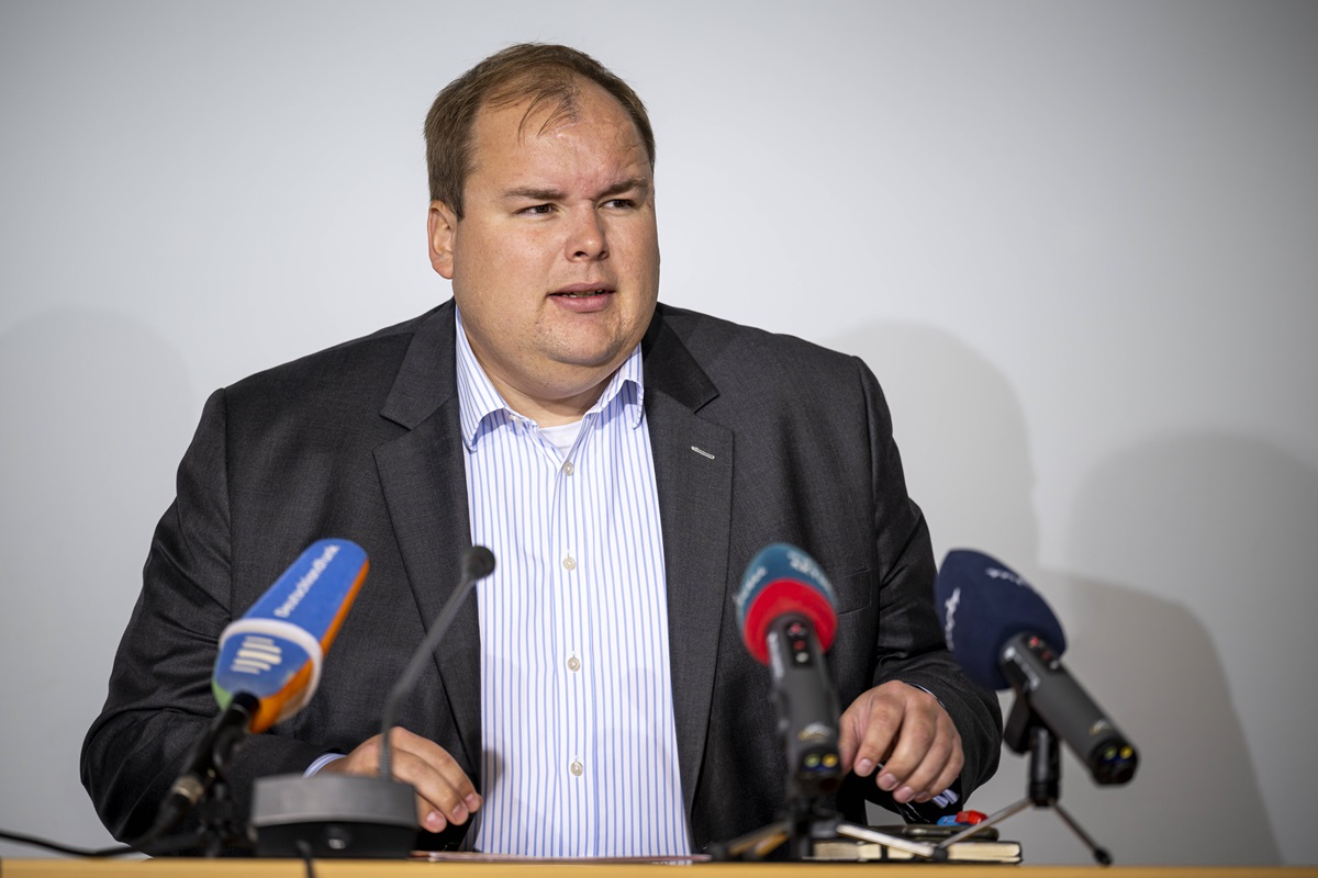 Braga wehrt sich gegen Vorwürfe: Trug er wirklich ein rechtsextremes Symbol im Bundestag?