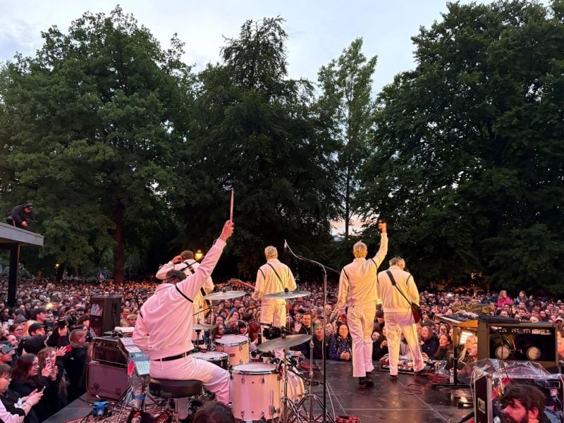 „Kraftklub“ im Osten: Überraschungskonzert! Fans staunen nicht schlecht