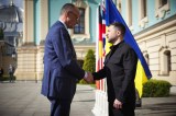 Bundeskanzler Merz zieht die Samthandschuhe aus: Deutschland, Frankreich, USA und Großbritannien lassen der Ukraine freie Hand gegen Putins Militär.