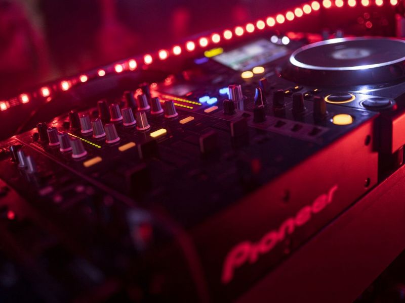 Mann stirbt auf Festival im Osten! Retter haben keine Chance