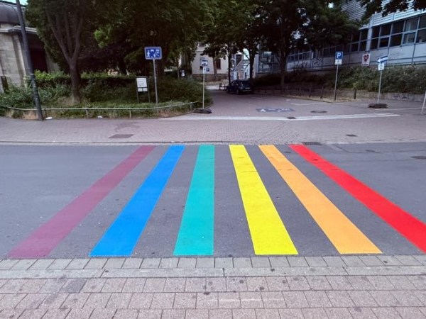 Eklat um Regenbogenweg in Thüringen – jetzt spricht die Stadt Klartext
