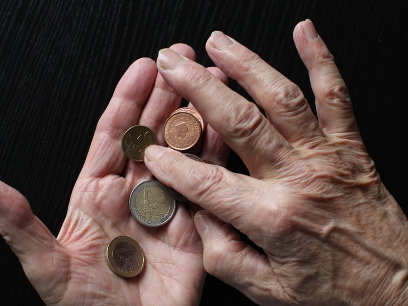 Tiefschlag für Thüringen! Renten-Zahlen sorgen für Entsetzen