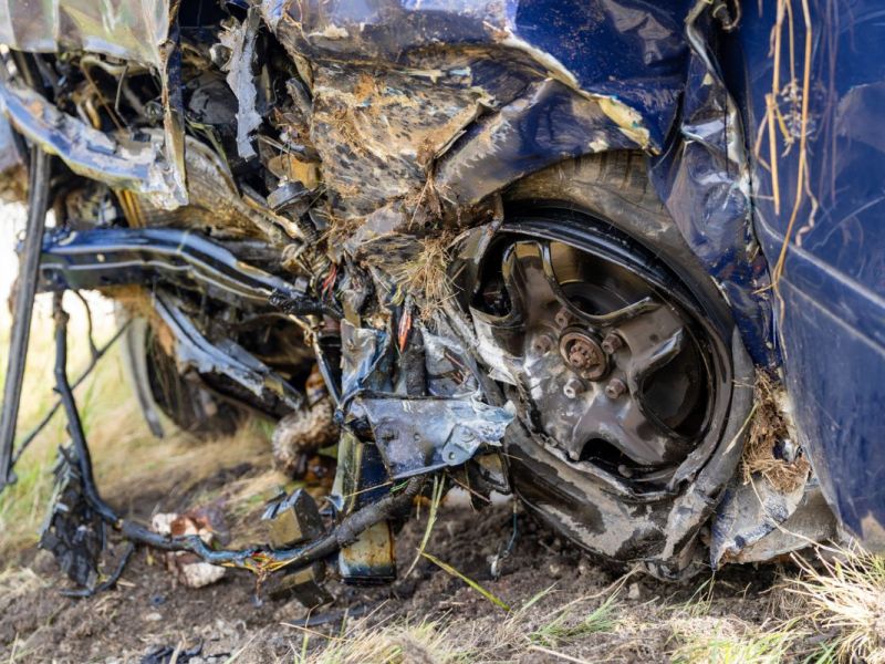 Tödlicher Unfall auf der B87 in Thüringen! Opel-Fahrerin hat keine Chance