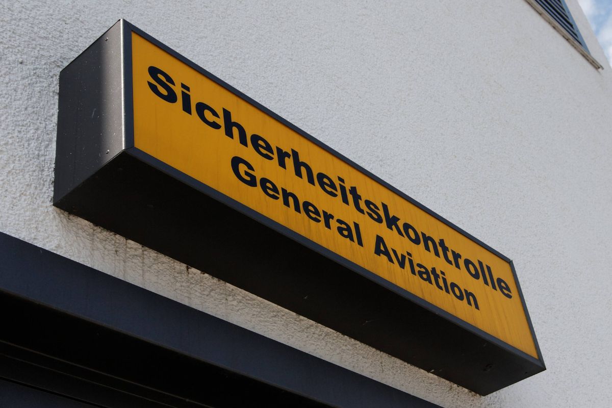 flughafen erfurt