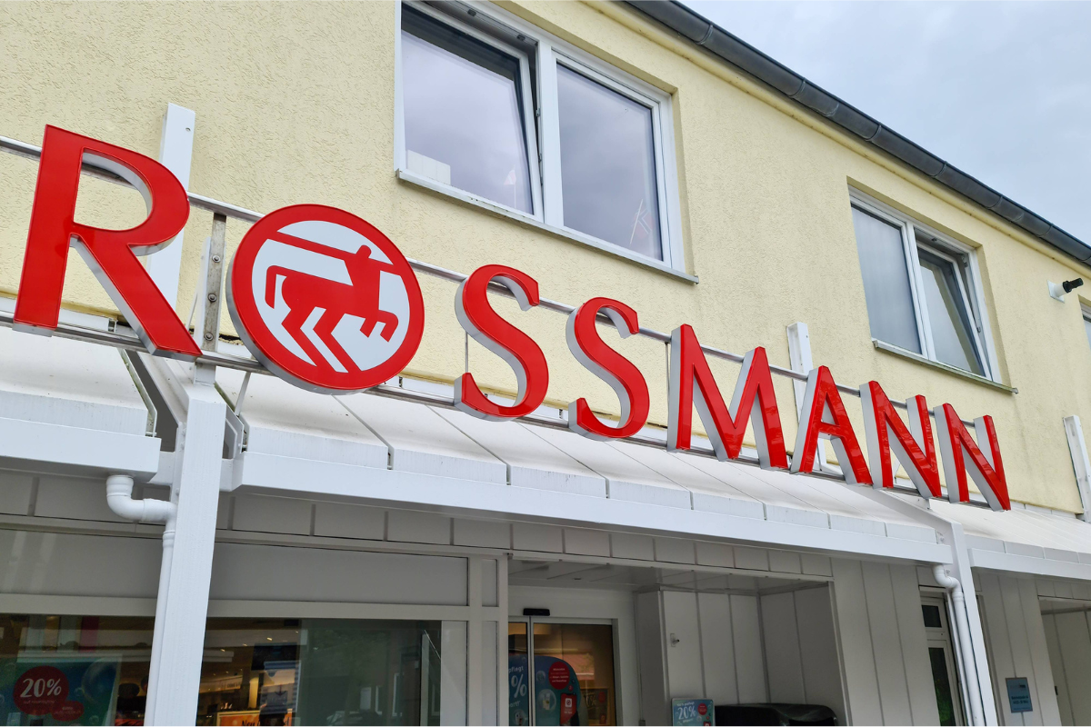 Neuer-Rossmann-in-Th-ringen-Kunden-rennen-Drogerie-die-Bude-ein
